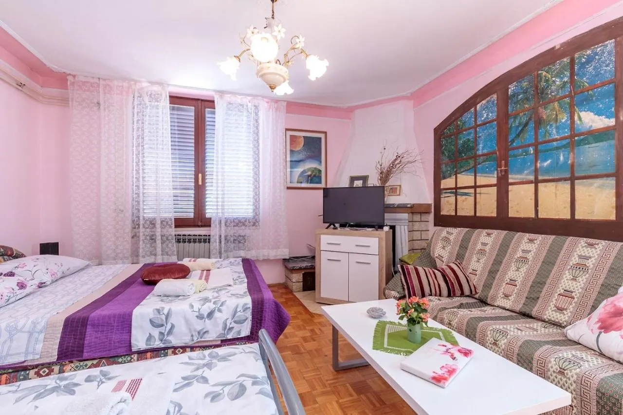 Affittacamere Apartments Volte Rovigno