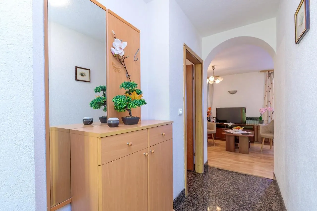 Guest house Apartments Volte Rovigno