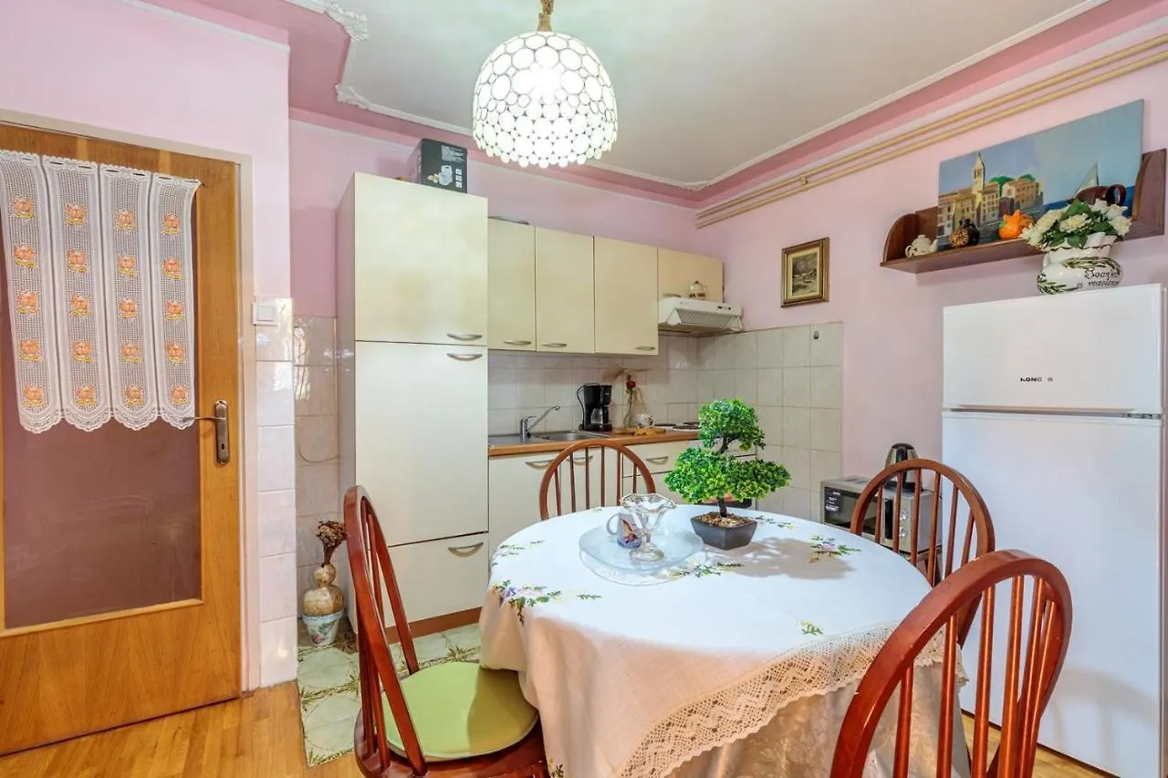 Guest house Apartments Volte Rovigno