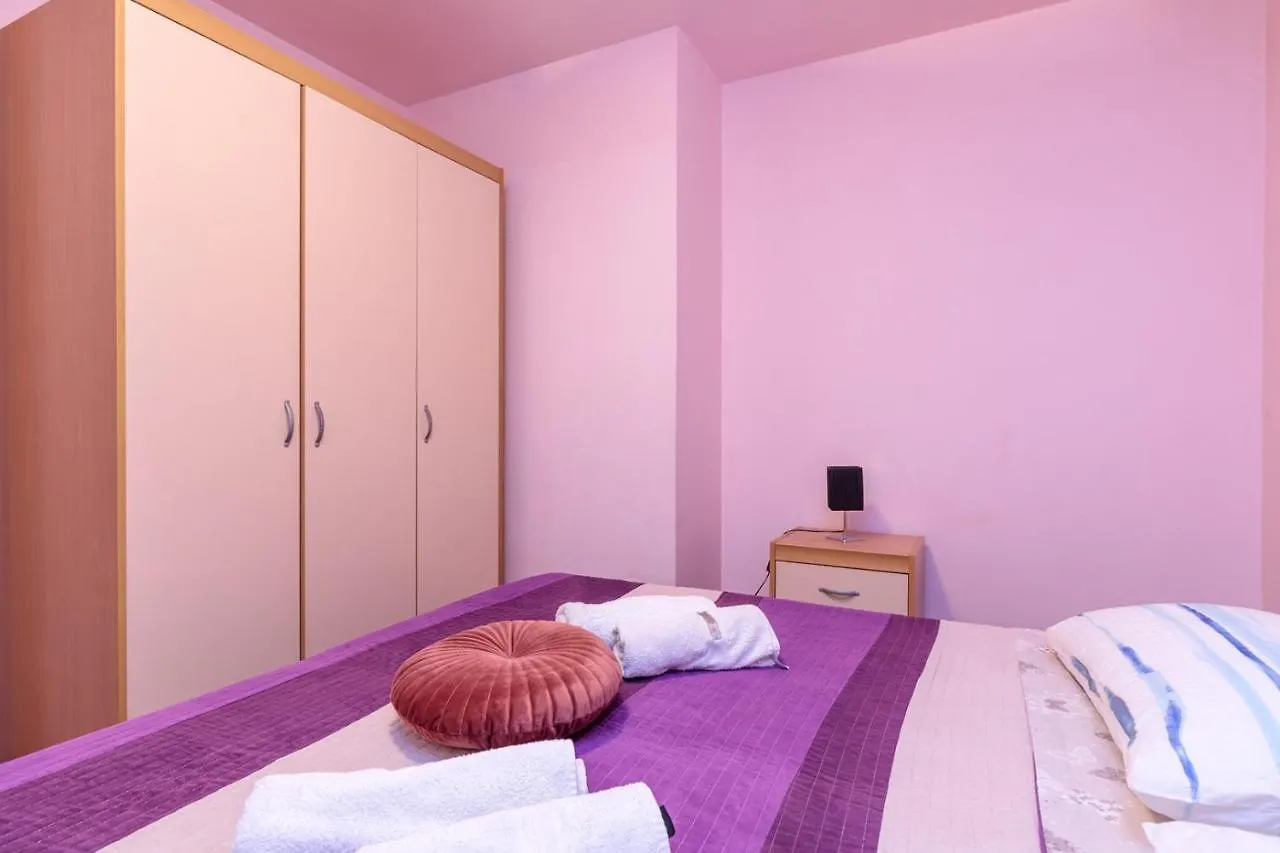 Guest house Apartments Volte Rovigno